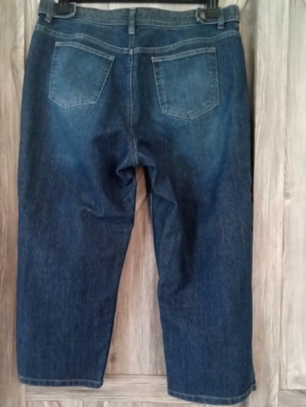 Liz Claiborne High Waisted Cropped Jeans 12